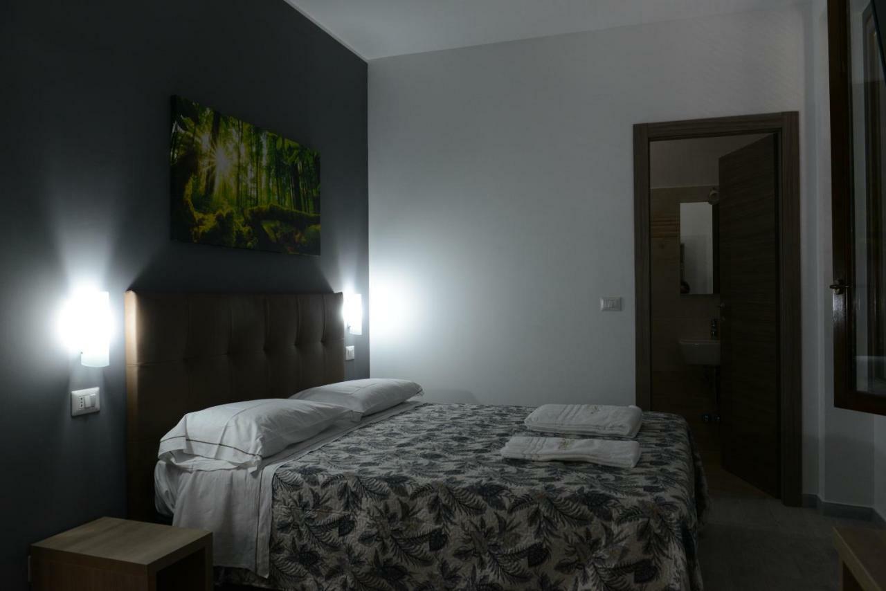 Hotel Oregon Milano Ngoại thất bức ảnh