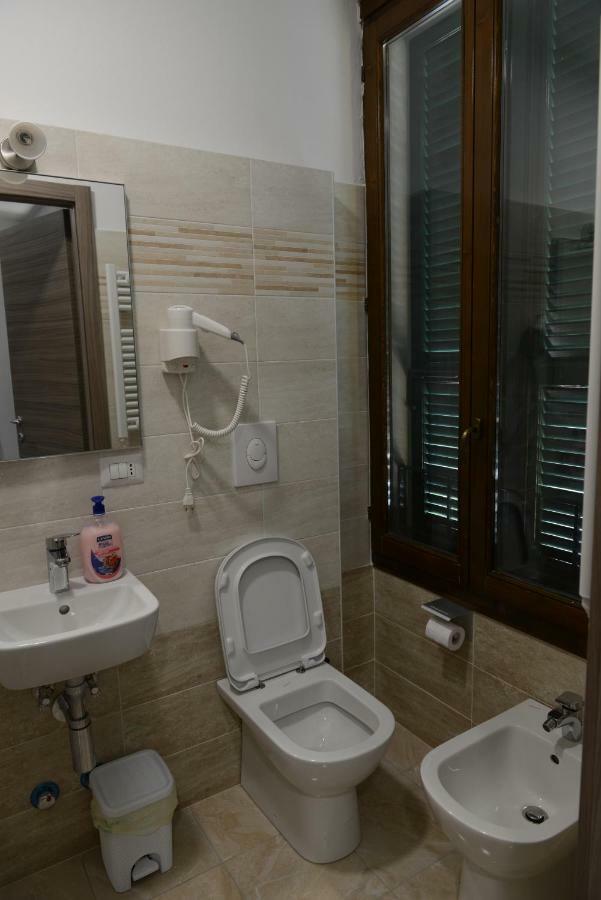 Hotel Oregon Milano Ngoại thất bức ảnh
