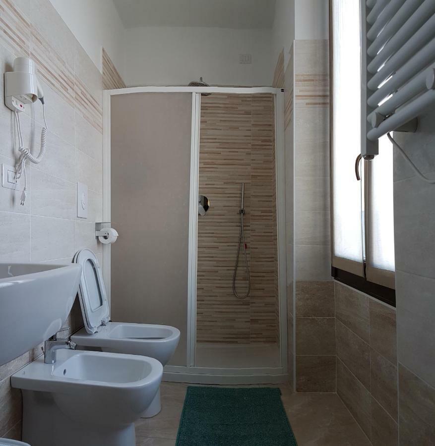 Hotel Oregon Milano Ngoại thất bức ảnh